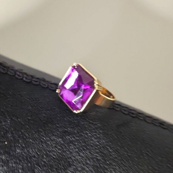 Regal Purple Gemstone Statement Necklace – Gold-Tone Chain - Picture 3 of 5